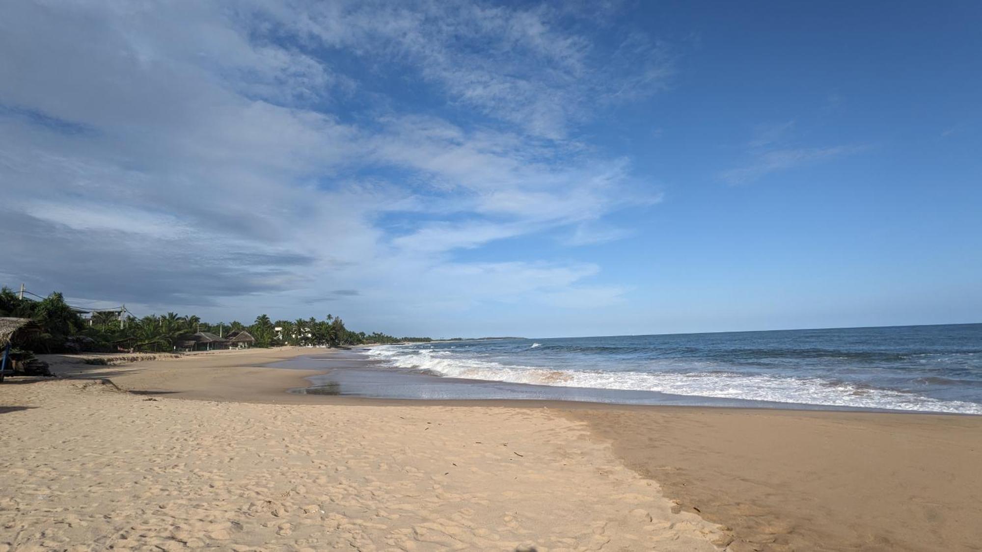 Canoe Beach Resort Tangalle Buitenkant foto