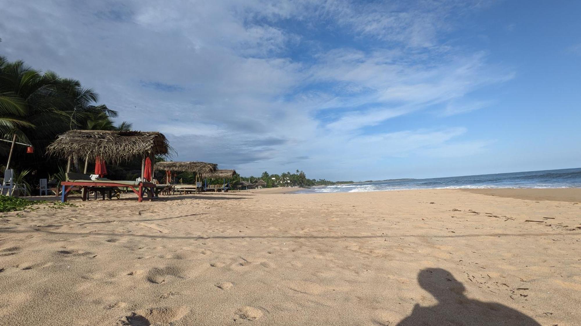 Canoe Beach Resort Tangalle Buitenkant foto